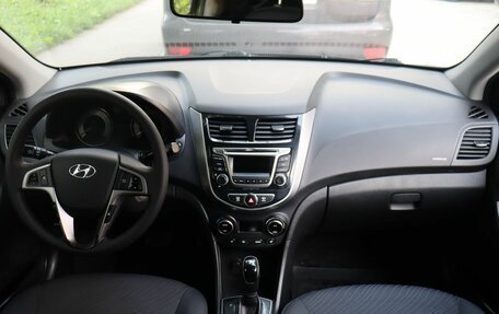 Hyundai Solaris II рестайлинг, 2016 год, 1 000 000 рублей, 13 фотография