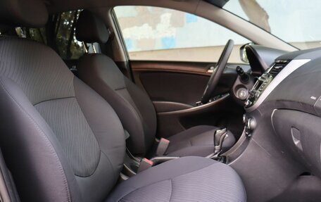 Hyundai Solaris II рестайлинг, 2016 год, 1 000 000 рублей, 10 фотография
