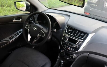 Hyundai Solaris II рестайлинг, 2016 год, 1 000 000 рублей, 12 фотография