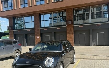 MINI Clubman, 2018 год, 1 500 000 рублей, 2 фотография