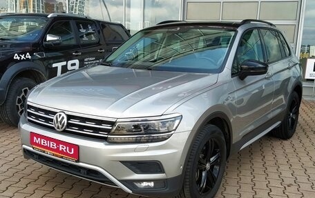 Volkswagen Tiguan II, 2018 год, 2 799 000 рублей, 1 фотография