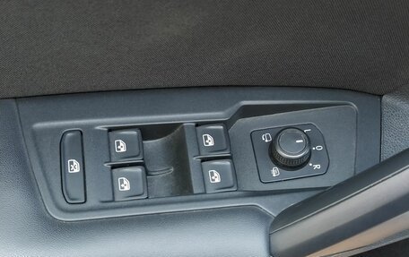 Volkswagen Tiguan II, 2018 год, 2 799 000 рублей, 7 фотография