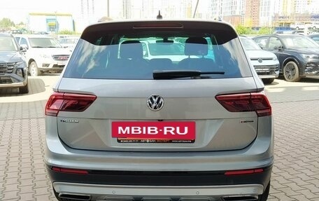 Volkswagen Tiguan II, 2018 год, 2 799 000 рублей, 5 фотография