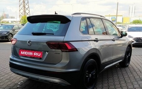 Volkswagen Tiguan II, 2018 год, 2 799 000 рублей, 4 фотография