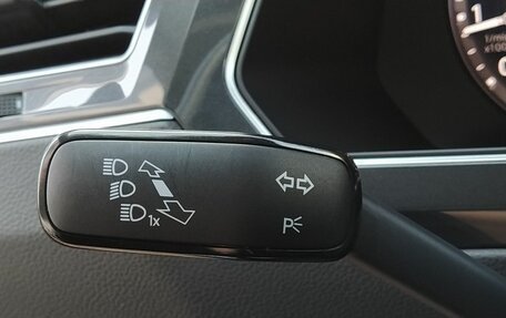 Volkswagen Tiguan II, 2018 год, 2 799 000 рублей, 11 фотография