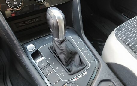 Volkswagen Tiguan II, 2018 год, 2 799 000 рублей, 12 фотография
