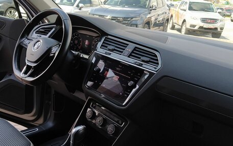 Volkswagen Tiguan II, 2018 год, 2 799 000 рублей, 26 фотография