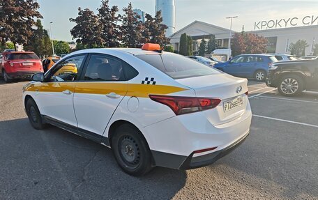 Hyundai Solaris II рестайлинг, 2018 год, 650 000 рублей, 4 фотография