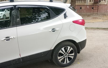 Hyundai ix35 I рестайлинг, 2011 год, 890 000 рублей, 3 фотография