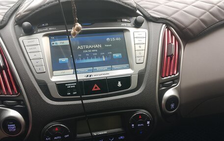 Hyundai ix35 I рестайлинг, 2011 год, 890 000 рублей, 12 фотография