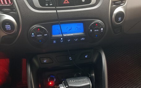 Hyundai ix35 I рестайлинг, 2011 год, 890 000 рублей, 14 фотография