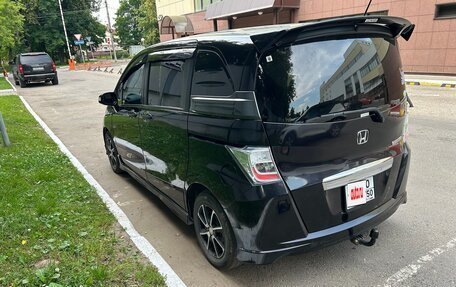 Honda Freed I, 2011 год, 950 000 рублей, 3 фотография