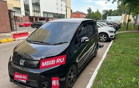 Honda Freed I, 2011 год, 950 000 рублей, 2 фотография