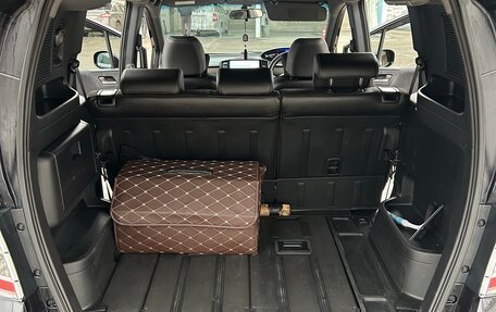 Honda Freed I, 2011 год, 950 000 рублей, 13 фотография