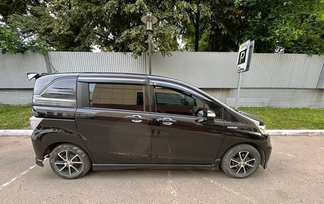 Honda Freed I, 2011 год, 950 000 рублей, 8 фотография