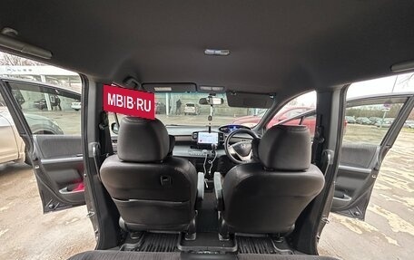Honda Freed I, 2011 год, 950 000 рублей, 12 фотография