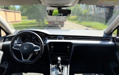 Volkswagen Passat B8 рестайлинг, 2021 год, 2 420 000 рублей, 12 фотография
