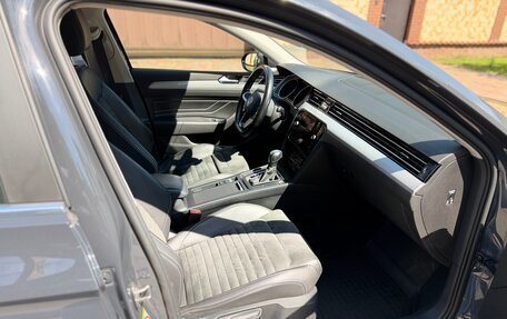 Volkswagen Passat B8 рестайлинг, 2021 год, 2 420 000 рублей, 11 фотография