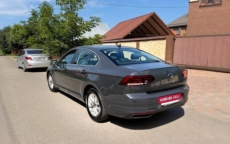 Volkswagen Passat B8 рестайлинг, 2021 год, 2 420 000 рублей, 5 фотография
