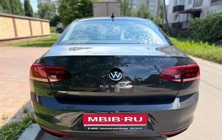 Volkswagen Passat B8 рестайлинг, 2021 год, 2 420 000 рублей, 17 фотография