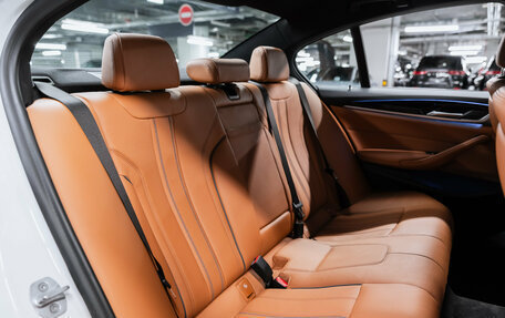 BMW 5 серия, 2020 год, 3 975 000 рублей, 19 фотография