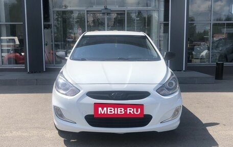 Hyundai Solaris II рестайлинг, 2012 год, 581 000 рублей, 2 фотография