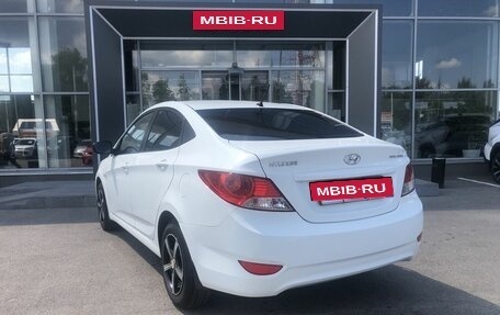 Hyundai Solaris II рестайлинг, 2012 год, 581 000 рублей, 7 фотография