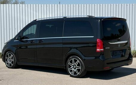 Mercedes-Benz V-Класс, 2018 год, 3 999 900 рублей, 2 фотография