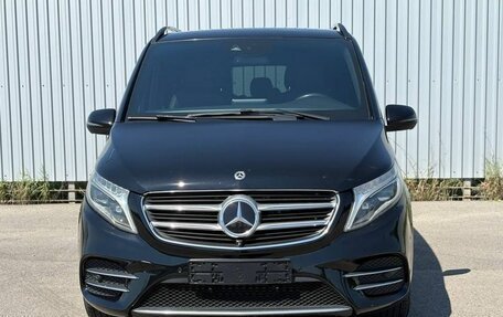 Mercedes-Benz V-Класс, 2018 год, 3 999 900 рублей, 3 фотография