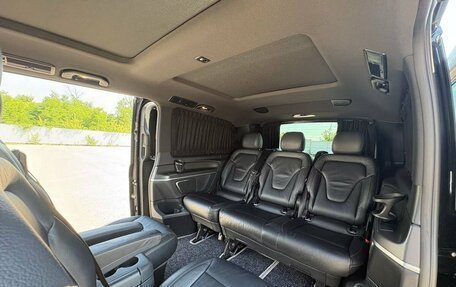 Mercedes-Benz V-Класс, 2018 год, 3 999 900 рублей, 29 фотография