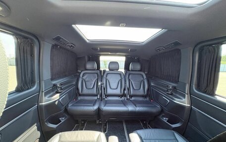 Mercedes-Benz V-Класс, 2018 год, 3 999 900 рублей, 25 фотография
