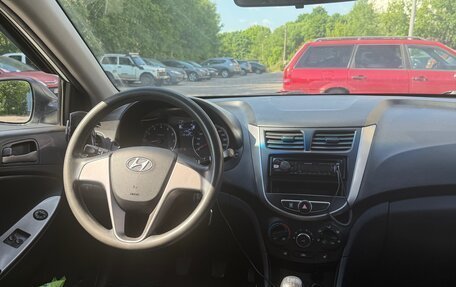 Hyundai Solaris II рестайлинг, 2014 год, 700 000 рублей, 6 фотография