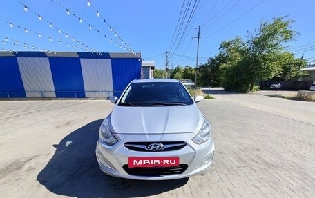 Hyundai Solaris II рестайлинг, 2012 год, 850 000 рублей, 2 фотография