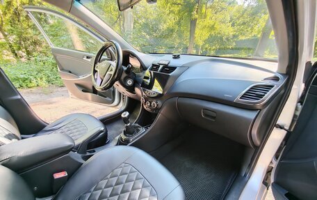 Hyundai Solaris II рестайлинг, 2012 год, 850 000 рублей, 11 фотография
