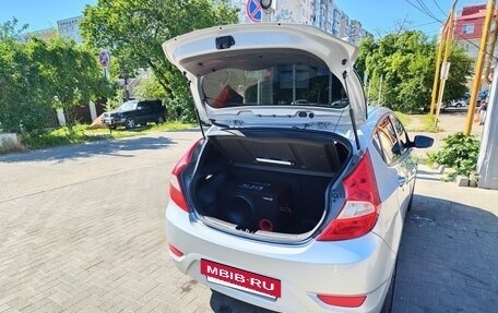 Hyundai Solaris II рестайлинг, 2012 год, 850 000 рублей, 9 фотография