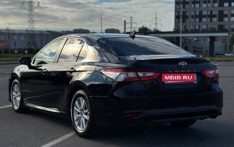 Toyota Camry, 2019 год, 2 100 000 рублей, 4 фотография