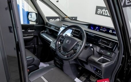 Honda Stepwgn IV, 2018 год, 2 305 000 рублей, 10 фотография