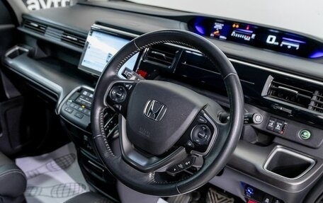 Honda Stepwgn IV, 2018 год, 2 305 000 рублей, 15 фотография