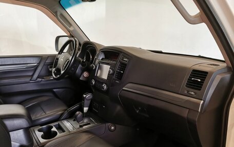 Mitsubishi Pajero IV, 2011 год, 1 845 000 рублей, 12 фотография