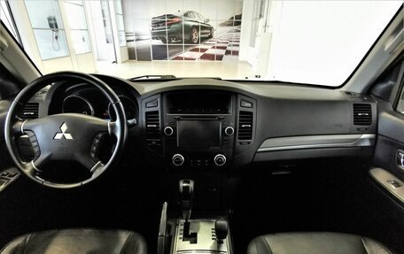 Mitsubishi Pajero IV, 2011 год, 1 845 000 рублей, 13 фотография