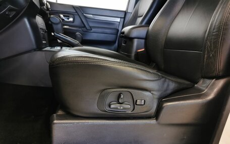 Mitsubishi Pajero IV, 2011 год, 1 845 000 рублей, 20 фотография