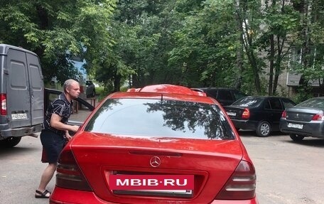 Mercedes-Benz C-Класс, 2001 год, 390 000 рублей, 2 фотография