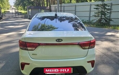 KIA Rio IV, 2017 год, 1 250 000 рублей, 2 фотография