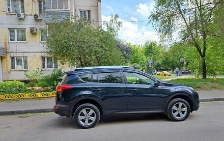 Toyota RAV4, 2015 год, 1 650 000 рублей, 10 фотография
