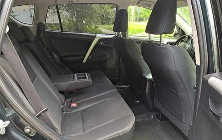 Toyota RAV4, 2015 год, 1 650 000 рублей, 15 фотография