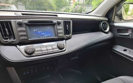 Toyota RAV4, 2015 год, 1 650 000 рублей, 26 фотография