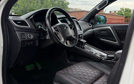 Mitsubishi Montero Sport, 2022 год, 3 850 000 рублей, 13 фотография
