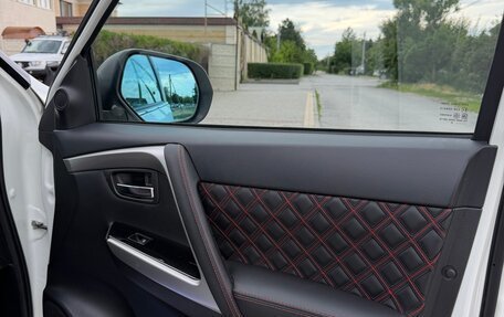 Mitsubishi Montero Sport, 2022 год, 3 850 000 рублей, 16 фотография