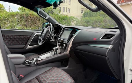 Mitsubishi Montero Sport, 2022 год, 3 850 000 рублей, 17 фотография