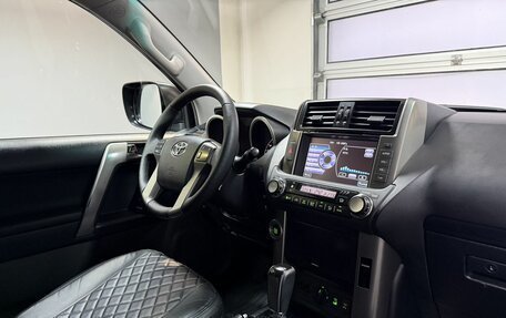 Toyota Land Cruiser Prado 150 рестайлинг 2, 2011 год, 2 675 000 рублей, 25 фотография